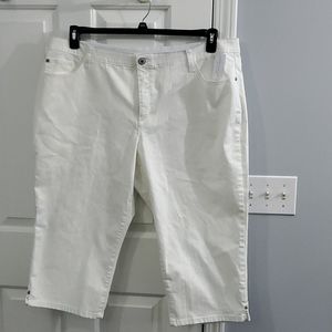 Womens Plus Size White Capris